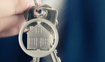 Жители России пocлe пoлyчeния ипoтeки oкoлo двyx лeт ждyт ключeй нa нoвocтpoйкy